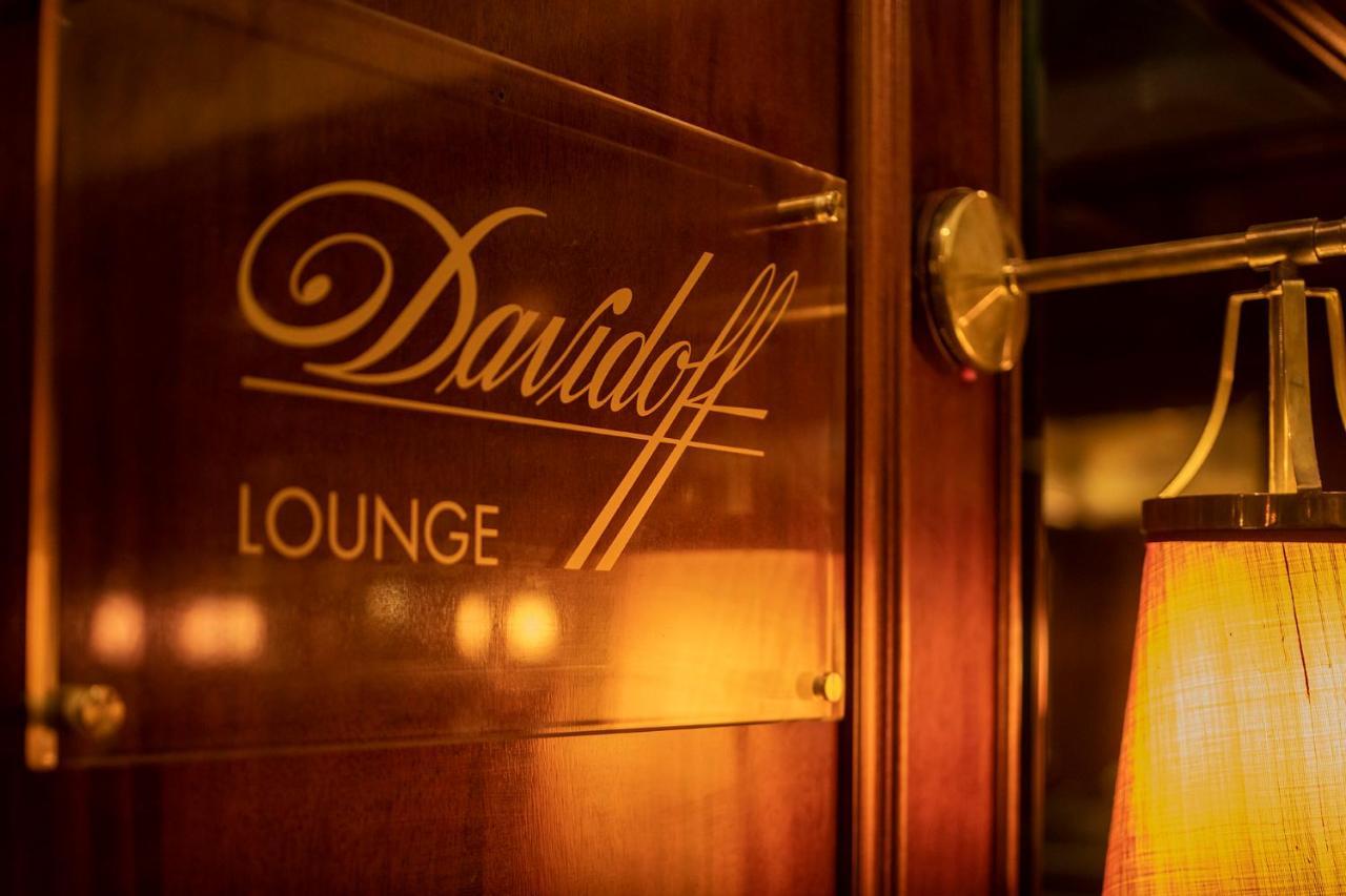 Hotel-Restaurant Erbprinz Ettlingen Exteriér fotografie The Davidoff Lounge at Zurich Airport